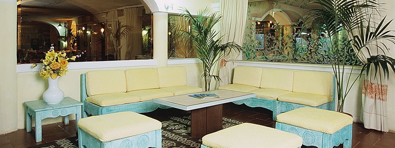 Отель Colonna Beach Hotel & Residence