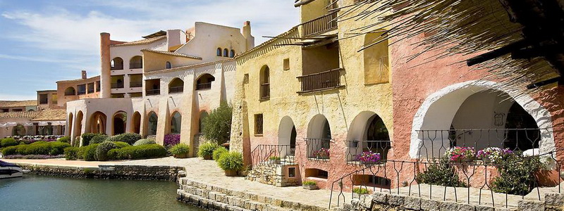 Отель Cala di Volpe - Фасад отеля