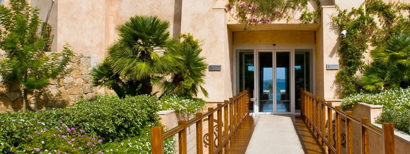 Отель L'ea bianca luxury resort - Парадная отеля